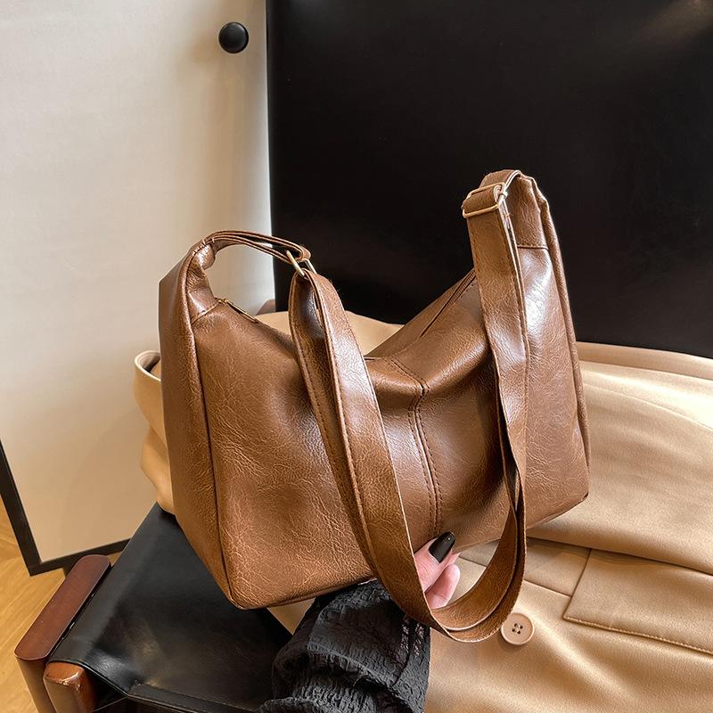 Большая вместительная женская сумка, новая корейская версия мягкой сумки-тоута, модная универсальная простая сумка через плечо большой вместимости