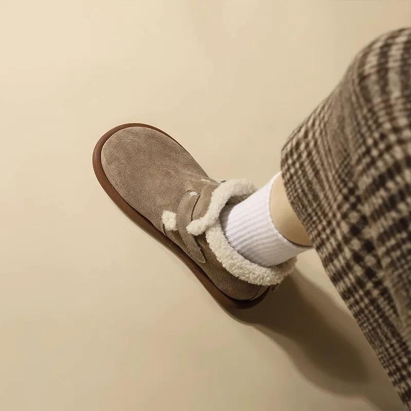 Модные мягкие кожаные короткие ботинки женские плюшевые хлопковые туфли 2024 зимние утепленные нескользящие зимние ботинки плюшевые туфли с плоской подошвой