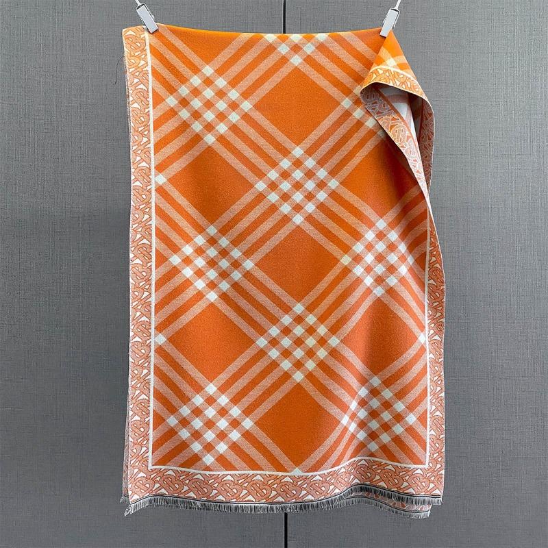 Autumn Atmosphere Retro Classic Striped Scarf Women's Fashion Versatile Daily Commuting Scarf Gentle Atmosphere