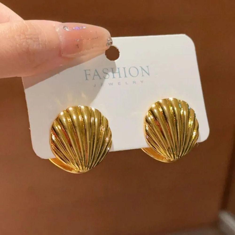 Irregular Beach and Ocean Vacation Earrings Vintage Shell Grain Earrings Shell Pattern Ear Buckle