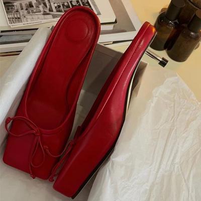 Кожаный нишевый дизайн, высококлассные шлепанцы с квадратным носком и бантом на тонком каблуке, женская уличная летняя модная сумка, крутые шлепанцы