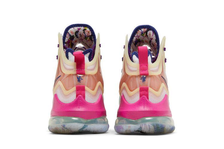 Nike LeBron 19 EP 'Valentine's Day'