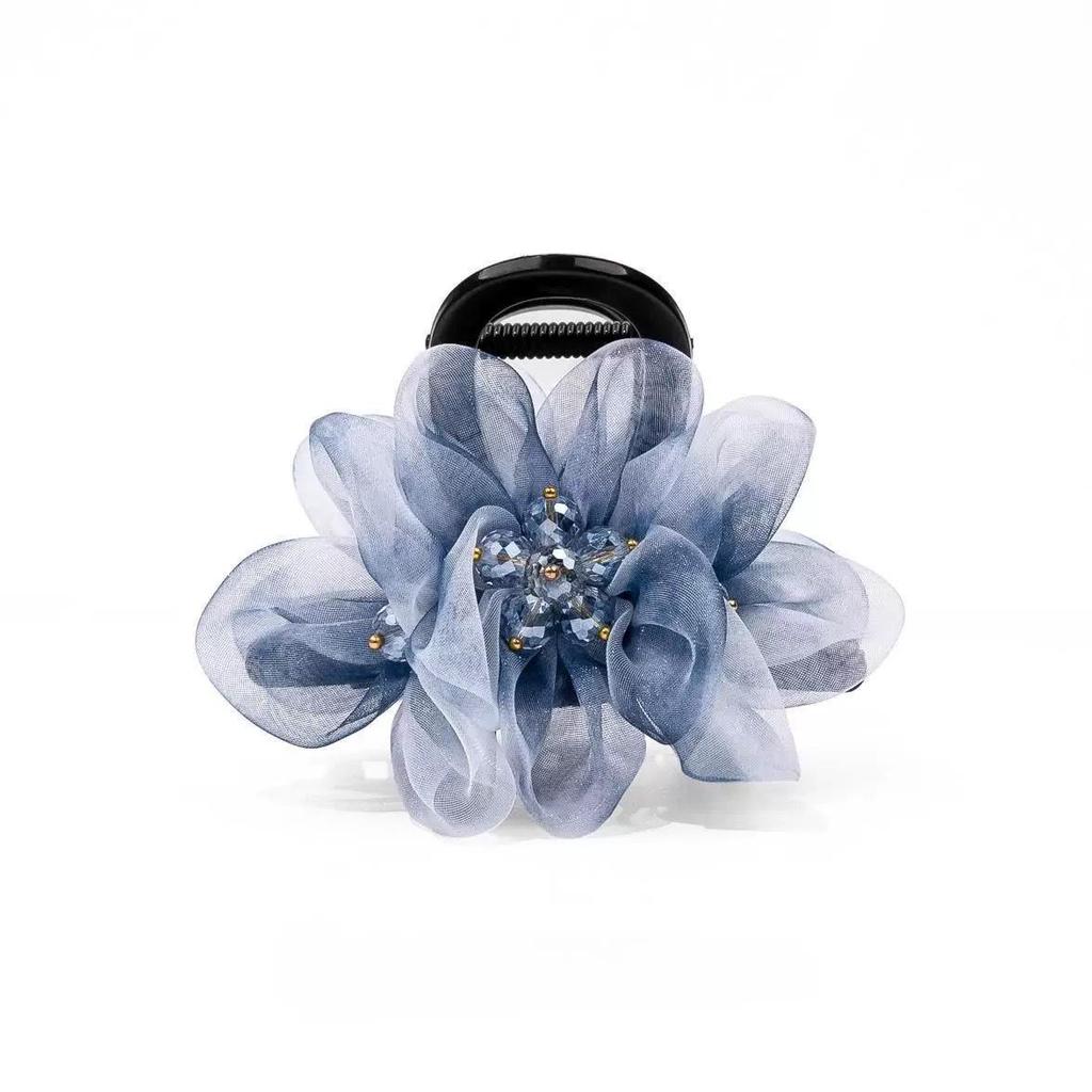 Silk Gauze Medium Claw Clip: Gentle, Age-Reducing Hair Accessory