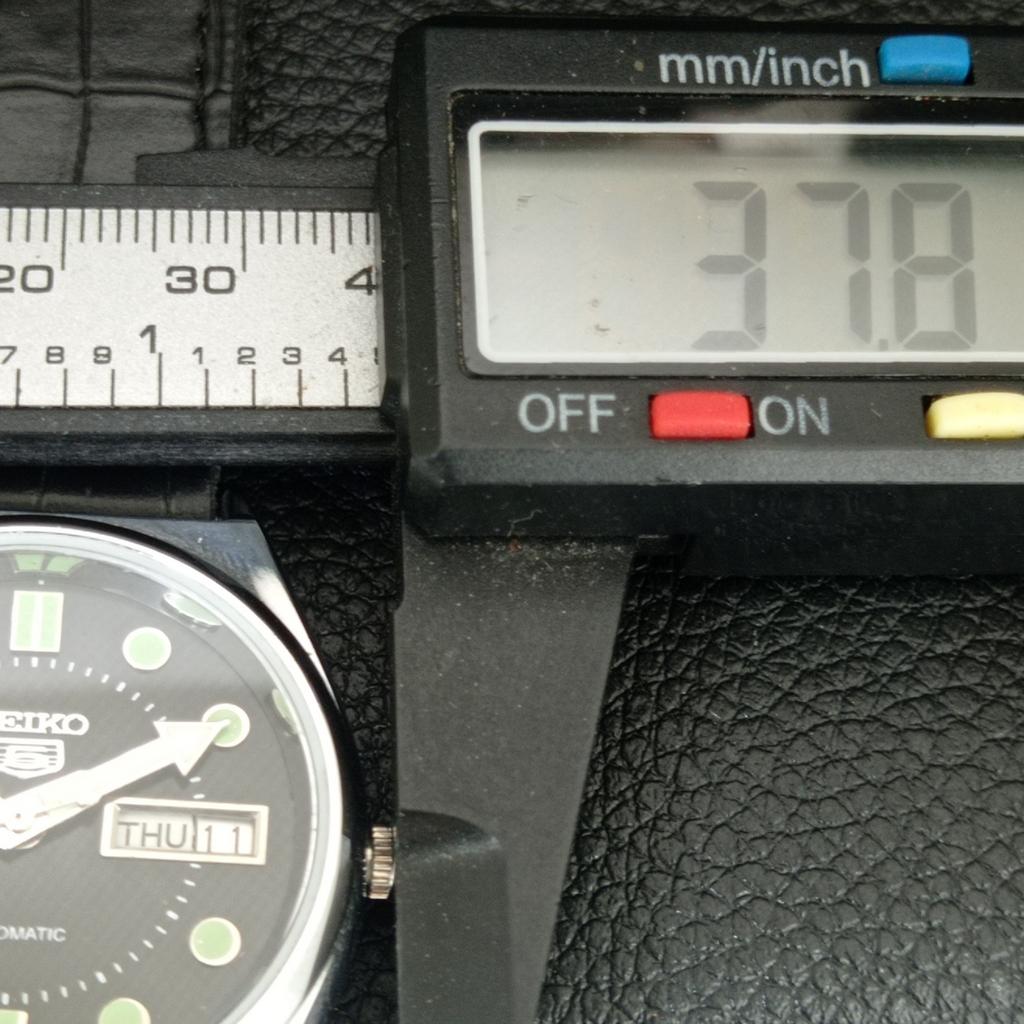 АВТОМАТИЧЕСКИЕ ВИНТАЖНЫЕ ВОССТАНОВЛЕННЫЕ МУЖСКИЕ ЧАСЫ SEIKO 5 ЯПОНИЯ ЧЕРНЫЙ ЦИФЕРБЛАТ a444459-1