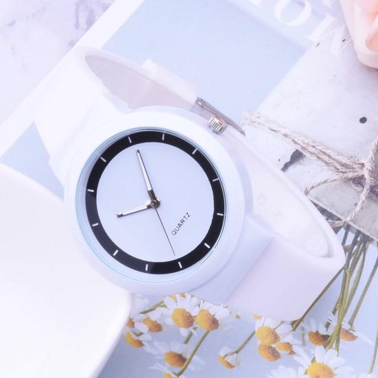 Girls Students Quartz Analog Jelly Silicone Band Round Dial Watch