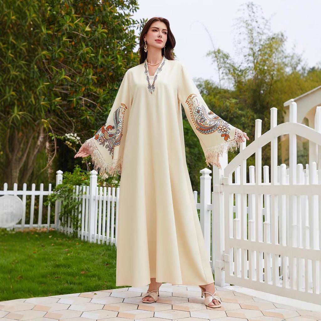 NC44 Middle Eastern V-Neck Muslim Women's Robe with Tassel and Print Abaya