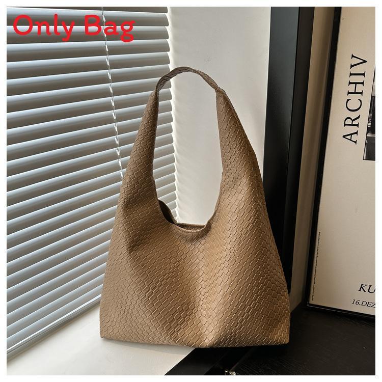 Retroinspired Womens Shoulder Bag With Magnetic Flap And Inner Phone Pocket For Daily Wear