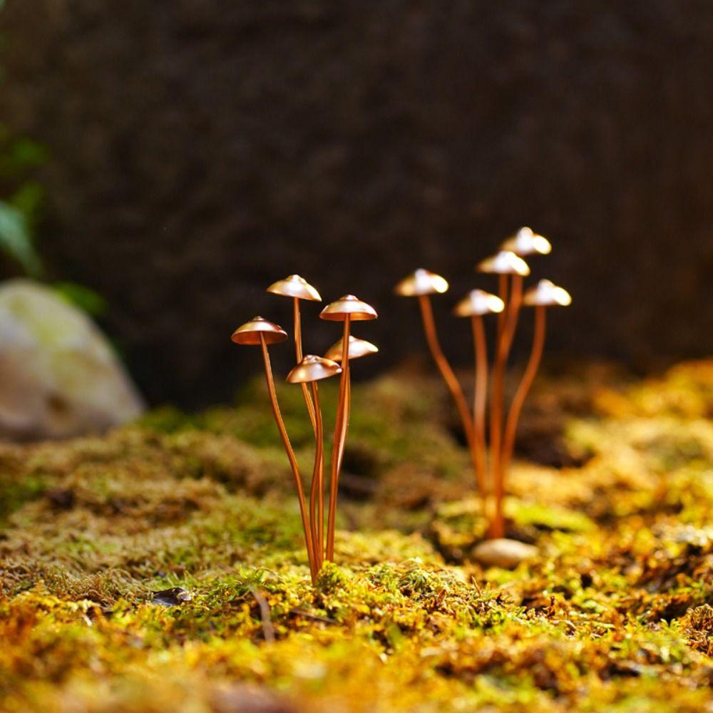 Rustic Mushroom Garden Statue Unique Mushroom Ground Decoration Outdoor Garden Bonsai Decor