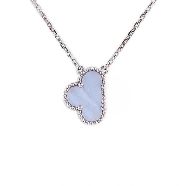 V Gold Four-Leaf Clover Necklace: 18K Gold-Plated, White Mother-of-Pearl & Rose Gold Pendant, Elegant Women's Accessory.