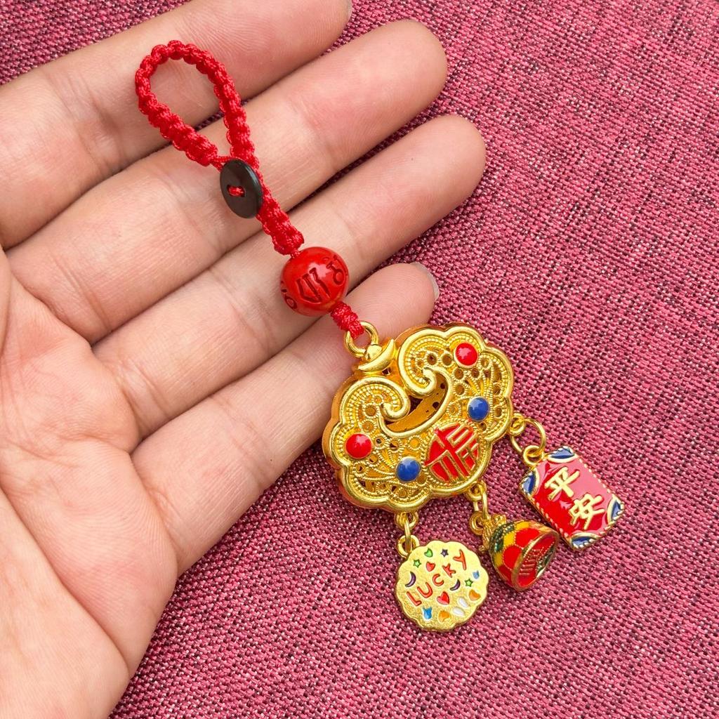 Винтажный брелок для ключей «Автомобиль на удачу» с подвеской в виде золотого зверя и пряжкой в виде колокольчика мира для мужчин и женщин