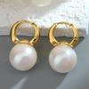 New In Imitation Pearl Hoop Earrings Women Fashion Minimalist Style Copper Ear Buckle Light Luxury Wedding Earring Accesories