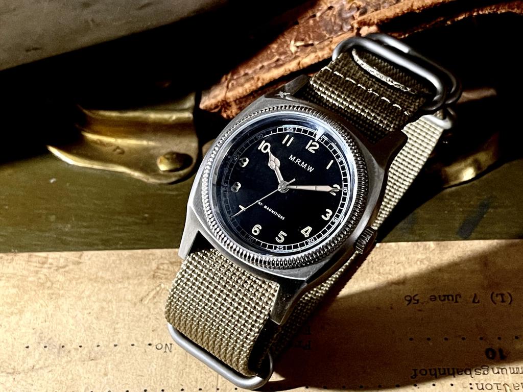 Военные часы Majetek Big Turtle 3hands Majetek Big Turtle 3hands цвет хаки нейлон ремешок NAto [MRMW] Мужские