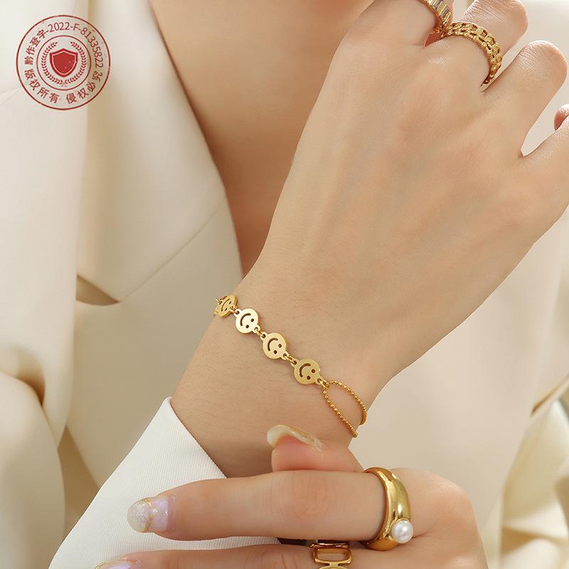 Европейский и американский нишевый дизайн Двойной браслет с цепочкой и смайликом - Женские рождественские украшения из титановой стали E190