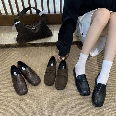 Ретро лоферы женские новые в британском стиле на одной педали маленькие кожаные туфли с круглым носком на толстом каблуке замшевые одинарные туфли