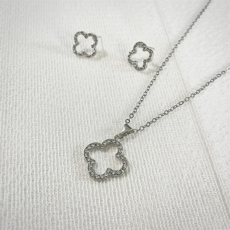 Комплект из серег и ожерелья в корейском стиле Simple Clover — европейский/американский стиль, модный нишевый дизайн, полный бриллиант, 2 предмета