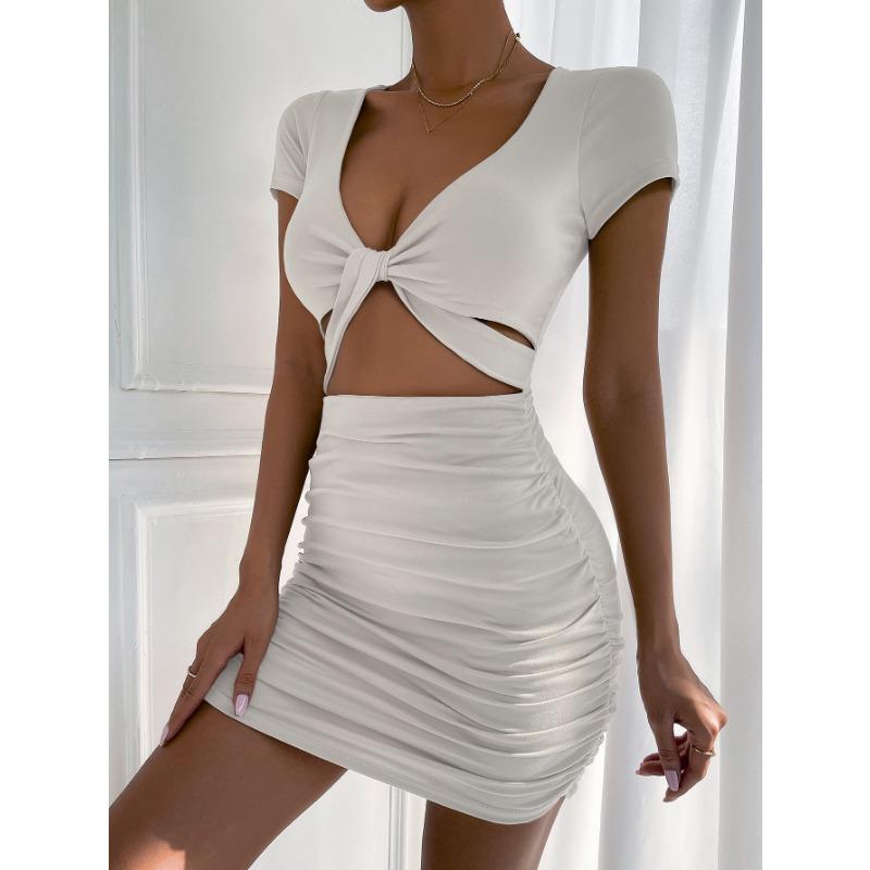 Y2k2024 Летнее новое сексуальное платье с короткими рукавами и V-образным вырезом, открытой талией и запахом на бедрах