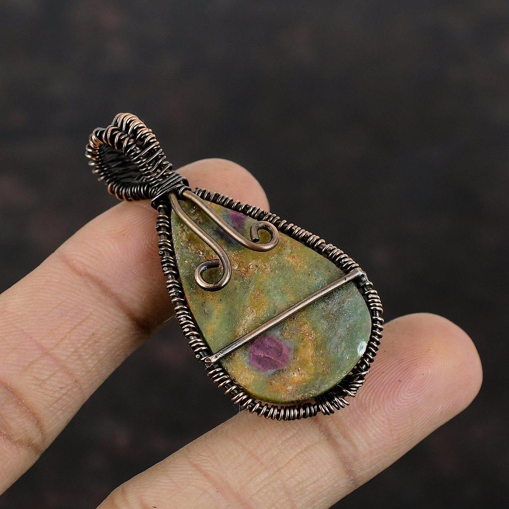 Древо Жизни Рубин Фуксит Медный Кулон Кулон, обмотанный проволокой Ручная работа Медные украшения из проволоки Кулон с драгоценным камнем Украшения с рубином и фукситом в подарок