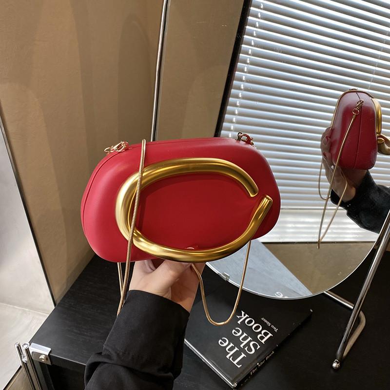Street Style Ladies Handheld Evening Bag Pu With Metal Handle And Magnetic Closure