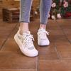 Женские модные кроссовки из дышащей сетки на толстой подошве, маленькие белые туфли, весна 2025, новые легкие кроссовки для бега на мягкой подошве