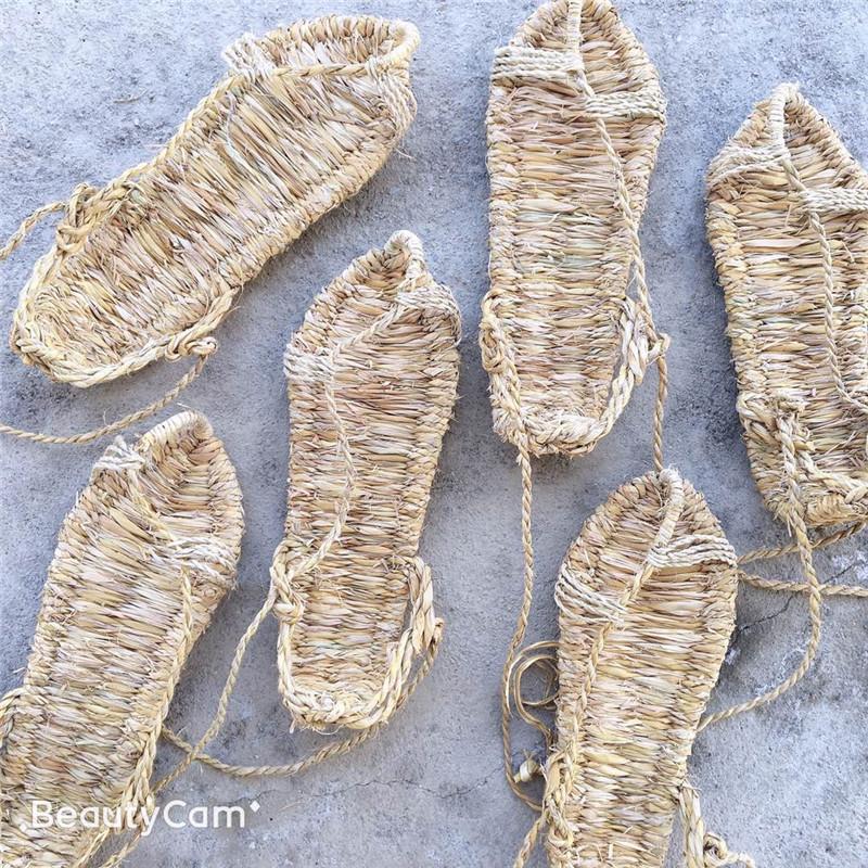 Модные роскошные новые сандалии ручной работы из плетеной травы для мужчин, летние ретро-сандалии для женщин, повседневные удобные сандалии из ротанговой травы