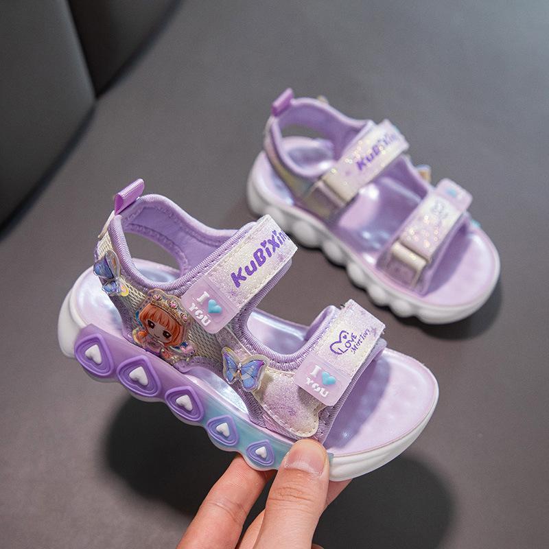 Сандалии для девочек, летние, новые, детские, спортивные, нескользящие, пляжные, тапочки, маленькая принцесса, модные, с мягкой подошвой, классные тапочки
