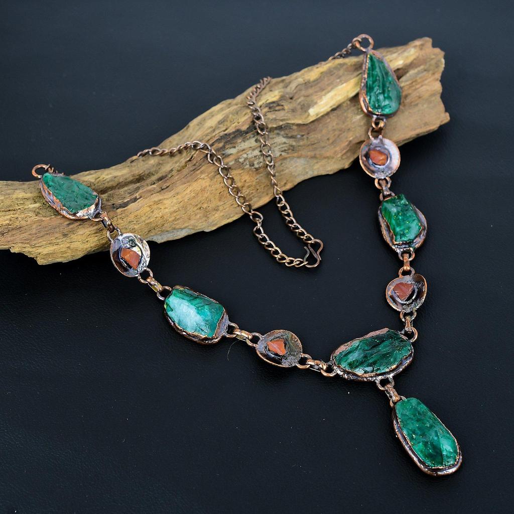 Изумруд и сердолик Ожерелье из натуральных камней ручной работы, Медное гальванопластическое ожерелье Антикварные украшения, Регулируемое ожерелье Подарок на помолвку