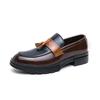Мужские повседневные кожаные туфли на плоской подошве Elegantes Mens Tassel Loafers Новая модная мужская обувь для ходьбы Удобная мужская обувь для вождения