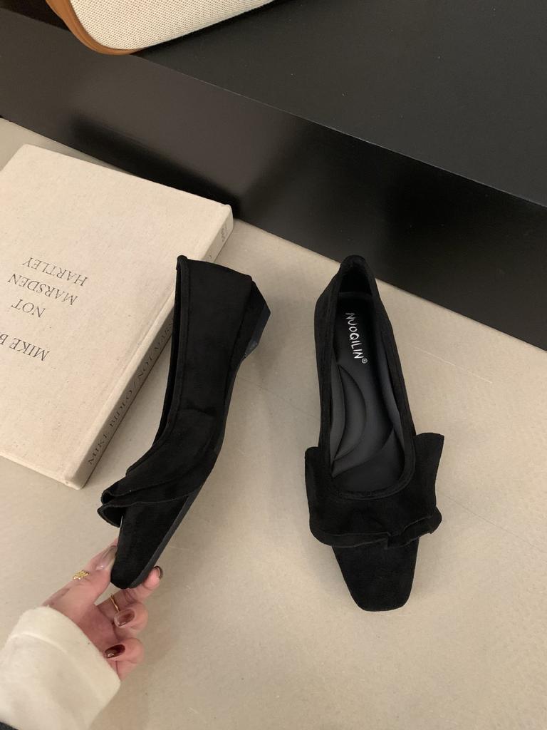 Ladyshoes 2025 New Korean Version of Spring and Autumn Versatile Square Head Soft-soled Flat Shoes Women's Suede Shallow Mouth One-pedal Single Shoes