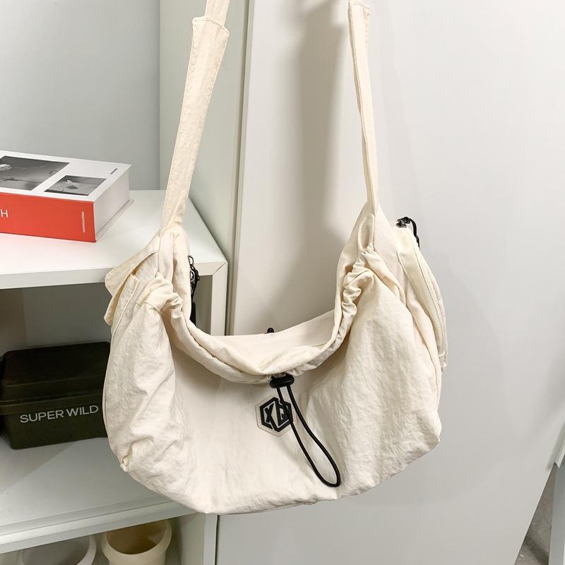 Japanese Simple Messenger Bag Women'S Autumn And Winter Leisure Large-Capacity Dumpling Bag Class Bag Commuter Shoulder Bag