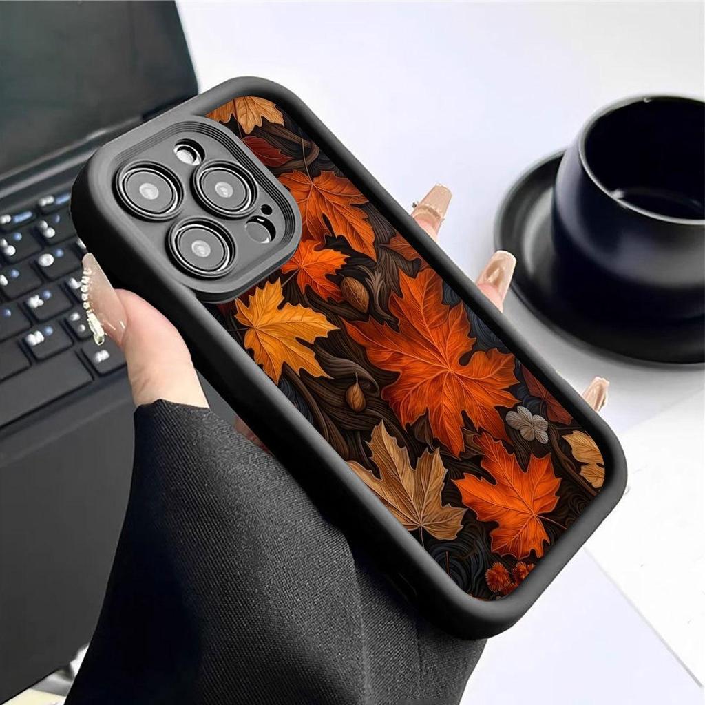 Коллекция «Кленовый лист» Черный рифленый защитный чехол для iPhone 15/16/17 Pro Max