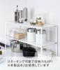 Yamazaki Jitsugyo 3829 выдвижная полка для хранения посуды, под раковиной, выдвижная полка, белый цвет, Ш36,5~60XГ23XВ18 см