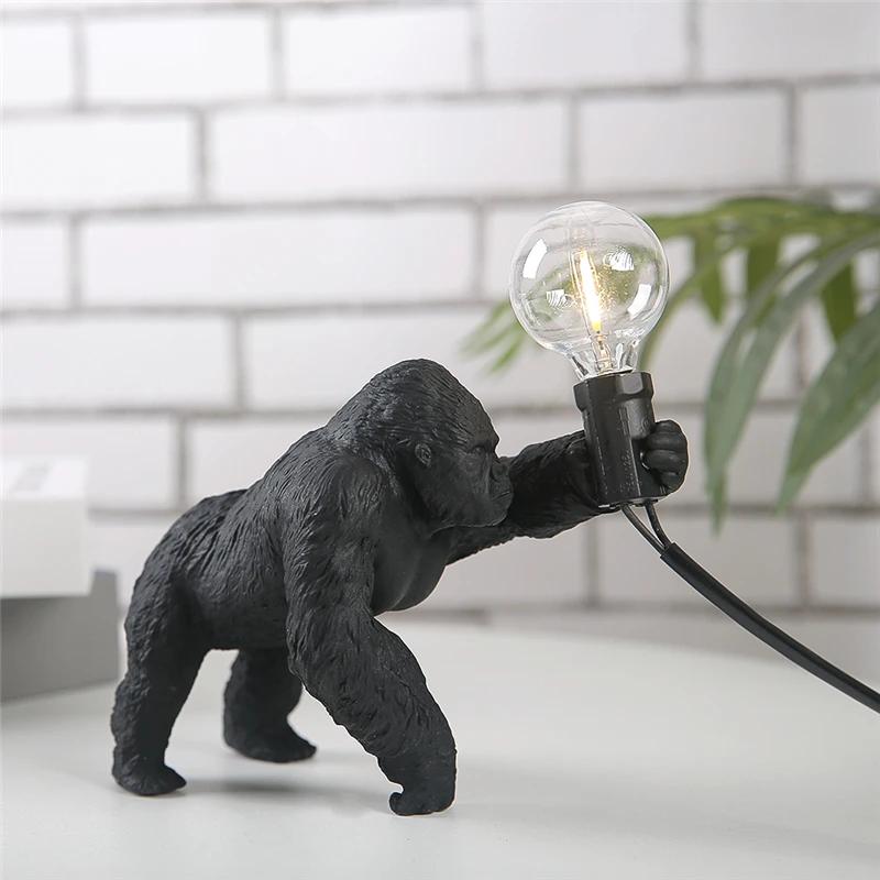 Modern Mini Gorilla Table Lamp Cute Resin Monkey Desk Lamp Children's Bedroom Bedside Lamp Decoration Lights Decor Holiday Gifts