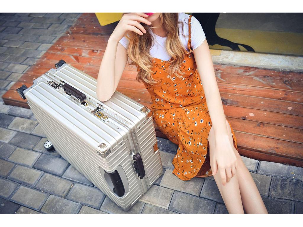 Aluminum-Magnesium Vintage Luggage with Universal Wheels - 20" Carry-On & 24" High-End Case for Women