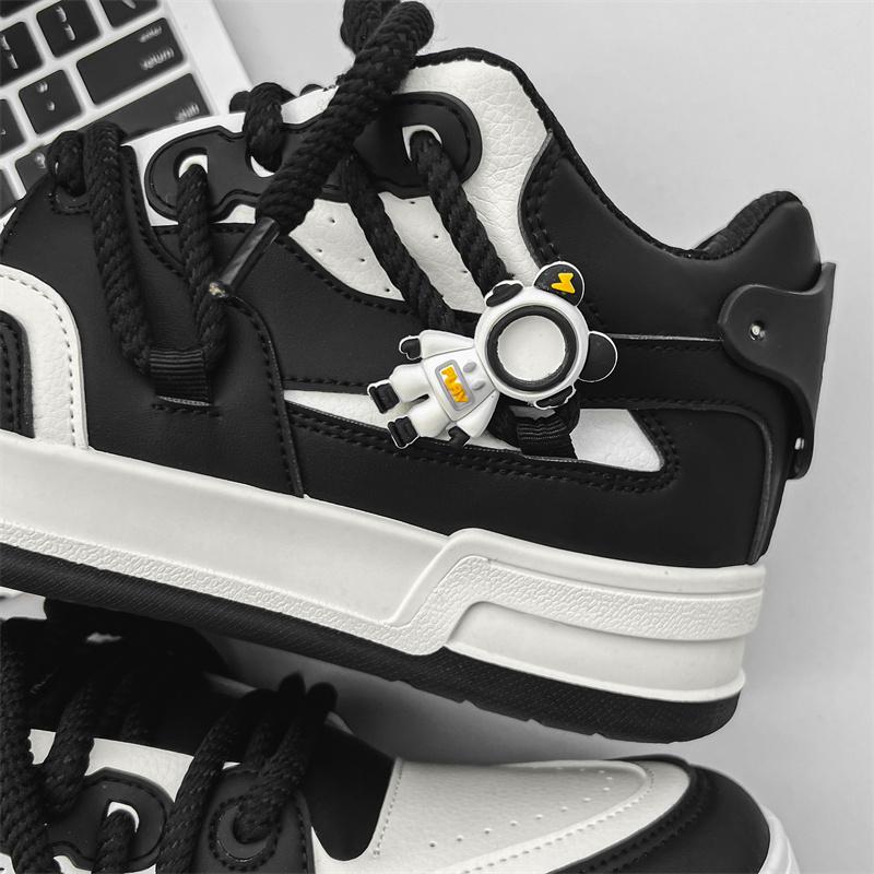 Street Style Men’s Vulcanized Shoes New Casual Walking Sneakers For Men British Style Platform Sport Basketball Sneakers Women