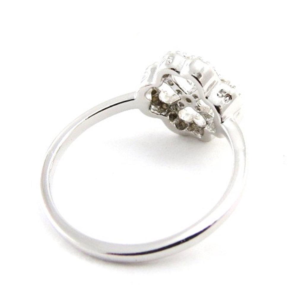 Серебряное кольцо 'Clover' белое