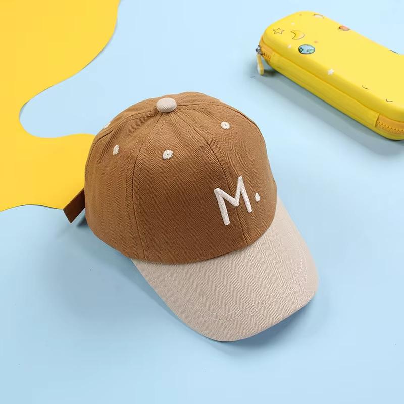 Бейсболка с вышитыми буквами для малышей, новая спортивная кепка с козырьком от солнца, регулируемая детская кепка для мальчиков и девочек от 1 до 3 лет