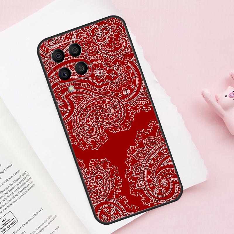Красная бандана с узором пейсли Чехол для Samsung Galaxy M13 M53 M16 M36 M56 M06 M52 M32 M12 M54 M34 M14 M35 M55 M15 M11 M31