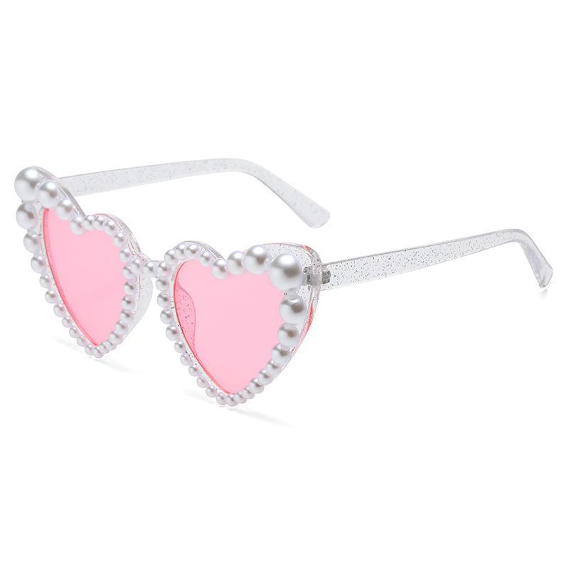 2026 Cute Heart Sunglasses Pearl Beaded Frame UV Blocking Trendy Eyewear For Women and Girls KJ211