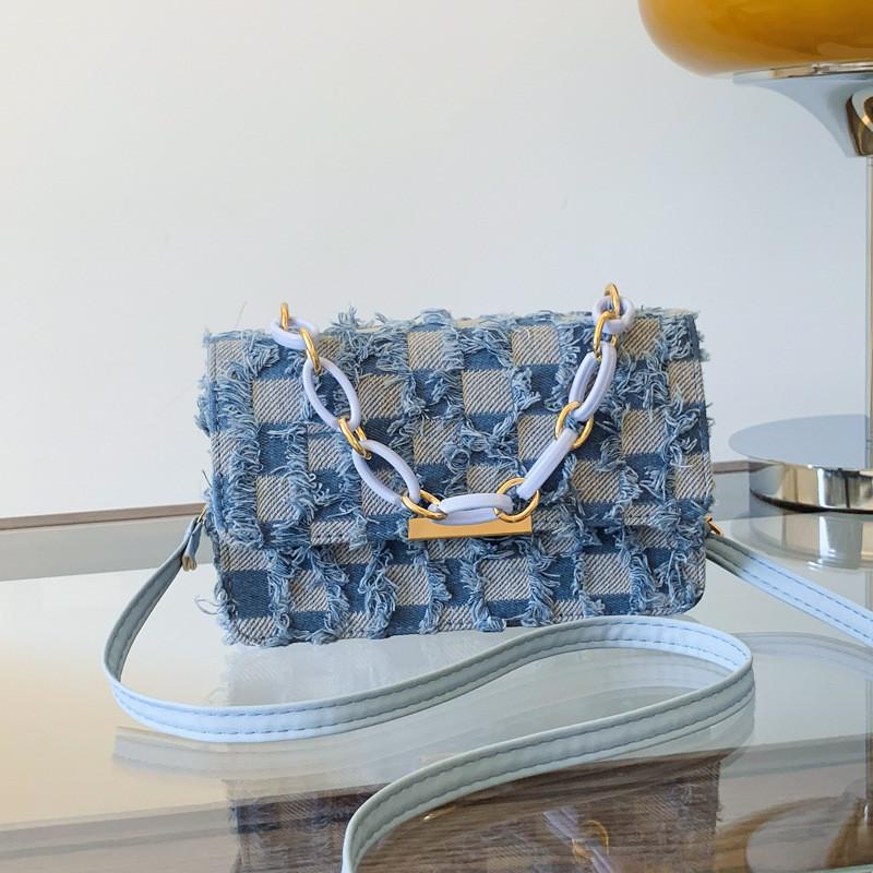 Модная средняя холщовая сумка с уникальной строчкой и кисточками