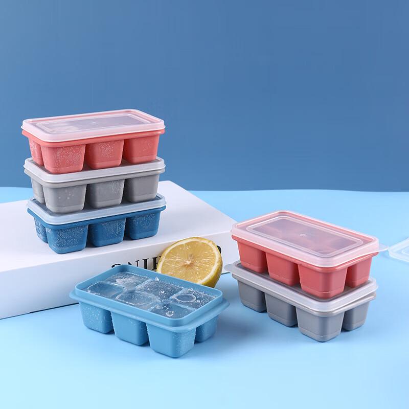 Covered Silicone Ice Cube Tray