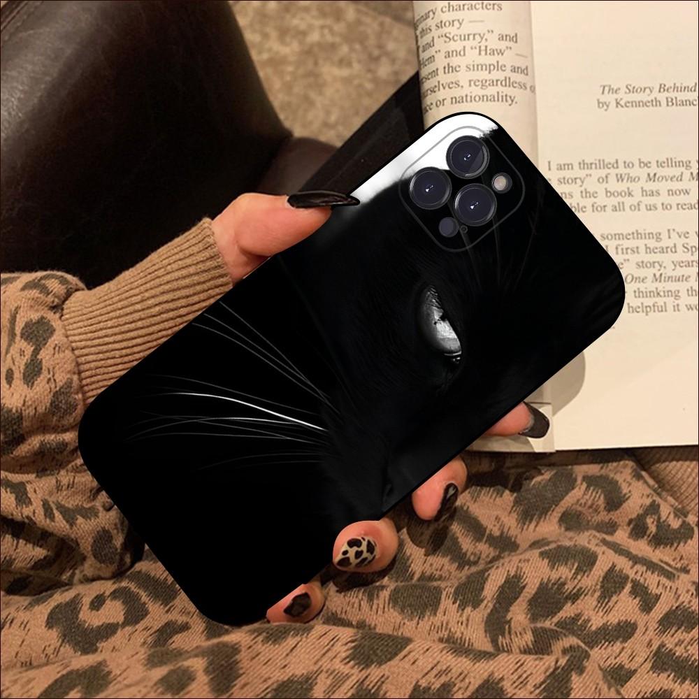 Черный кот с пристальным взглядом Чехол для телефона Для iPhone 15 14 11 12 13 Mini Pro XS Max Чехол 6 7 8 Plus X XR SE 2020 Funda Shell