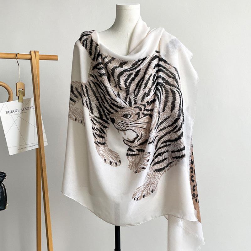 Popular Leopard Shawl Scarf Women'S Spring And Autumn Fashion Leopard Print Scarf Thin Long Air Conditioner Shawl