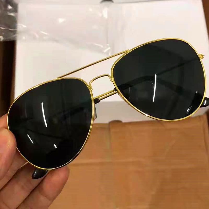 Unisex Classic Mens Sunglasses for Women Classic Pilot Style Gradient Mirror Lens Retro Driving Sun Glasses Reflective Lens