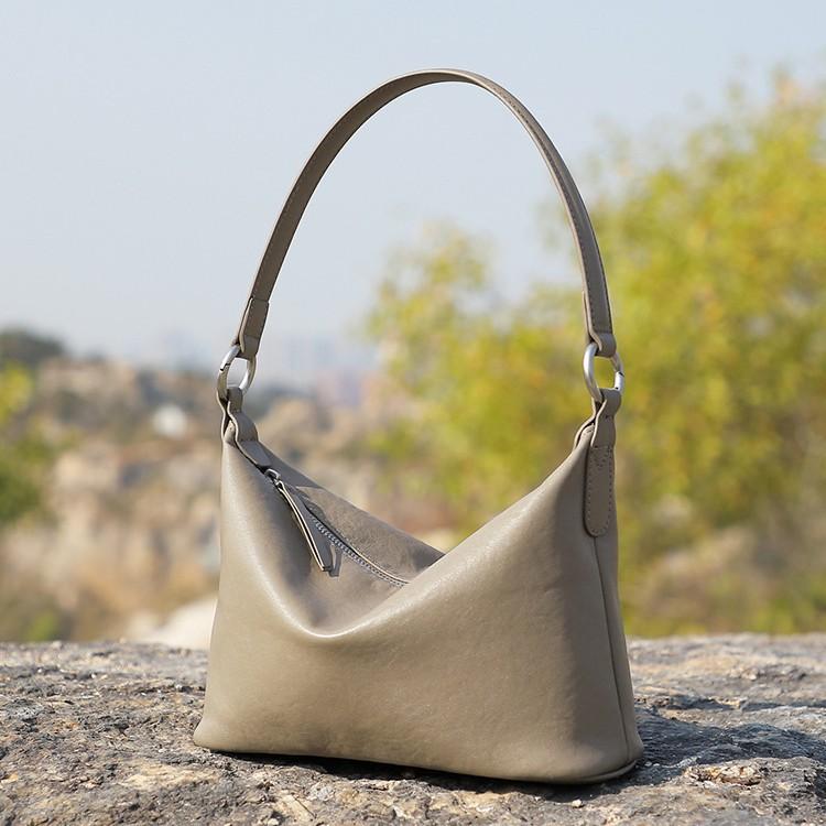 Vegetable Tanned Cowhide Vintage Underarm Classic Hobo Bag Season Versatile Shoulder Messenger Bag Bag