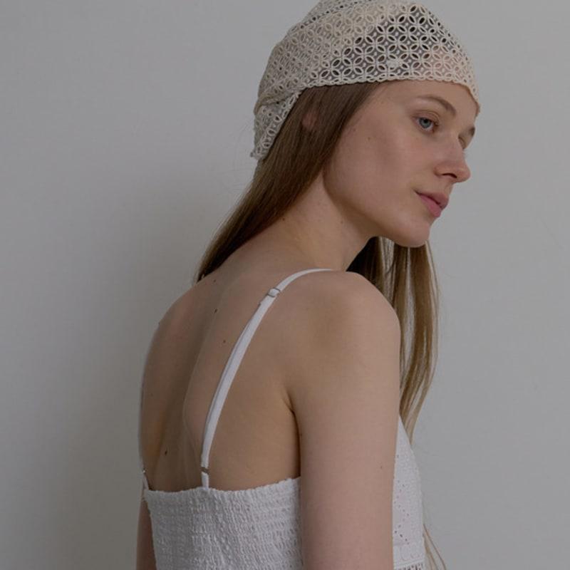 unless EYELET LACE SCARF_CREAM