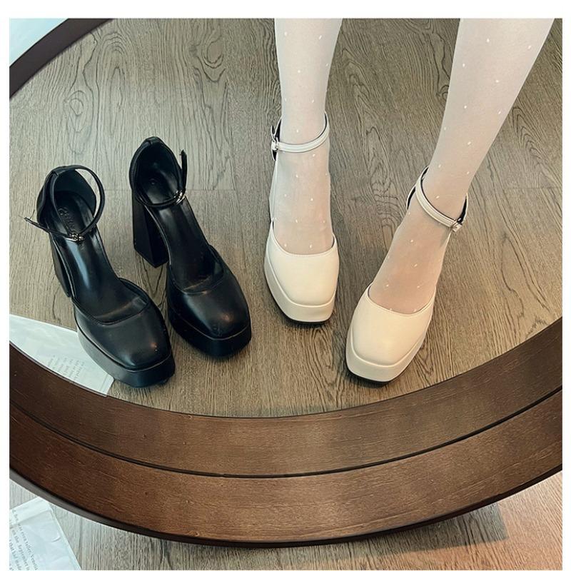 Туфли на очень высоком каблуке, детские бежевые носки, босоножки на толстом каблуке от Мэри Джейн, свадебные туфли