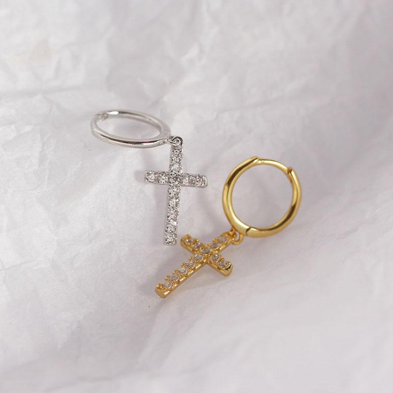 Классические серьги-кресты с бриллиантами Micro Set - Женские серьги-гвоздики с цирконием - Универсальные и элегантные серьги