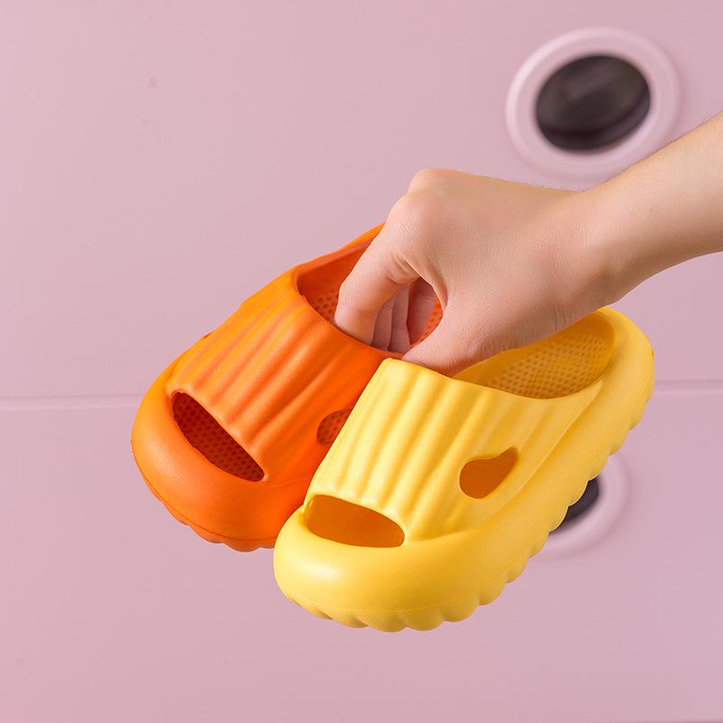 Korean Style Solid Color Baotou Sandals for Children - Non-Slip Thick Bottom Indoor/Outdoor Summer Slippers