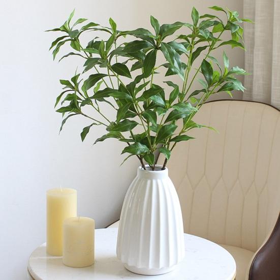 Искусственная ветка дерева Пиерис Зеленый лист Реалистичный Неувядающий Не требует полива Свадебное фото