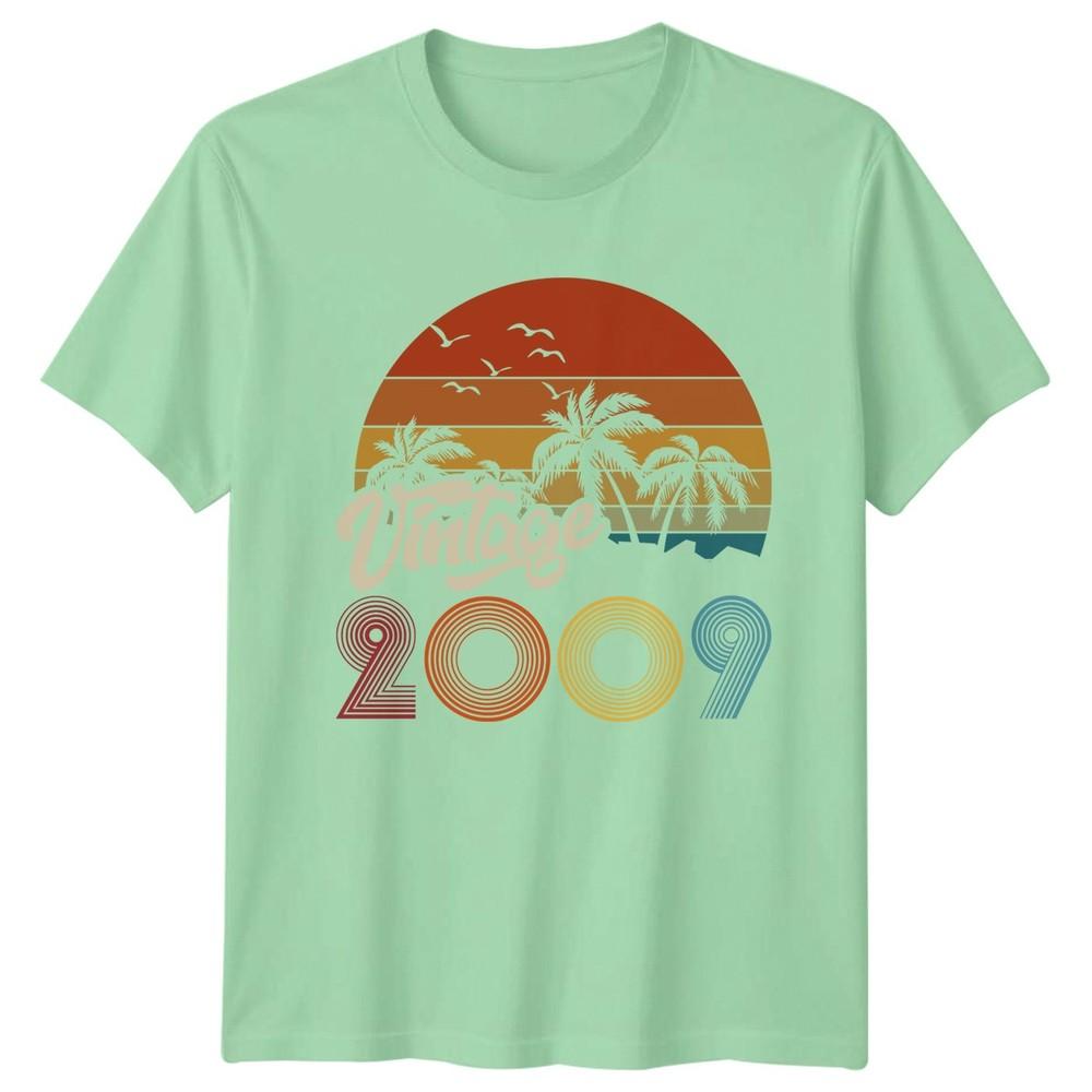 17th Birthday TShirt Vintage 2009 Birthday Party Gift Retro Tee For Unisex Unisex